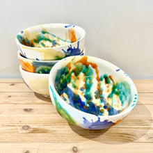 Cargar imagen en el visor de la galería, Cuenco pequeño / Manchas Azul Verde y Naranja