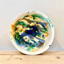Cargar imagen en el visor de la galería, Cuenco pequeño / Manchas Azul Verde y Naranja
