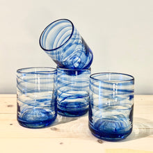 Cargar imagen en el visor de la galería, Vaso de agua / Espiral azul