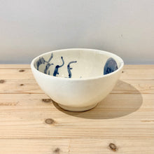 Cargar imagen en el visor de la galería, Cuenco pequeño / Colección Mar azul / El pulpo