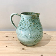 Cargar imagen en el visor de la galería, Jarra / Aguas verdes