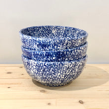 Cargar imagen en el visor de la galería, Cuenco mediano / Piedra azul