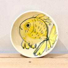 Cargar imagen en el visor de la galería, Cuenco pequeño / Colección Mar amarillo / El pez
