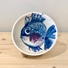 Cargar imagen en el visor de la galería, Cuenco pequeño / Colección Mar azul / El pez
